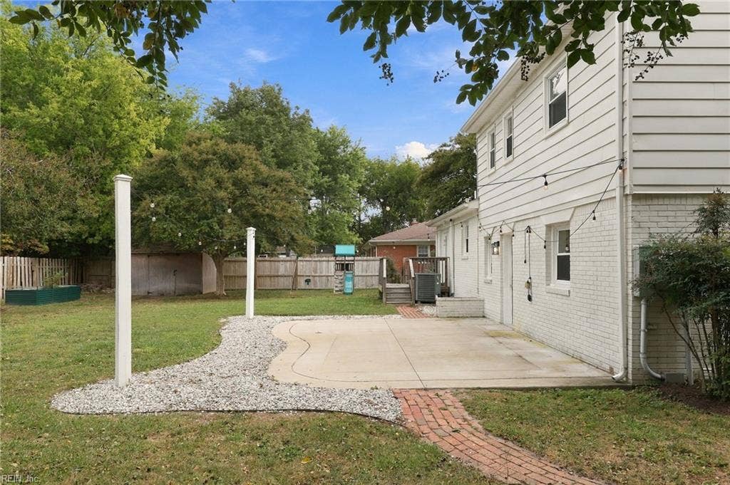 1733 Greenhouse Road, Lake Shores, Virginia Beach, VA 23455