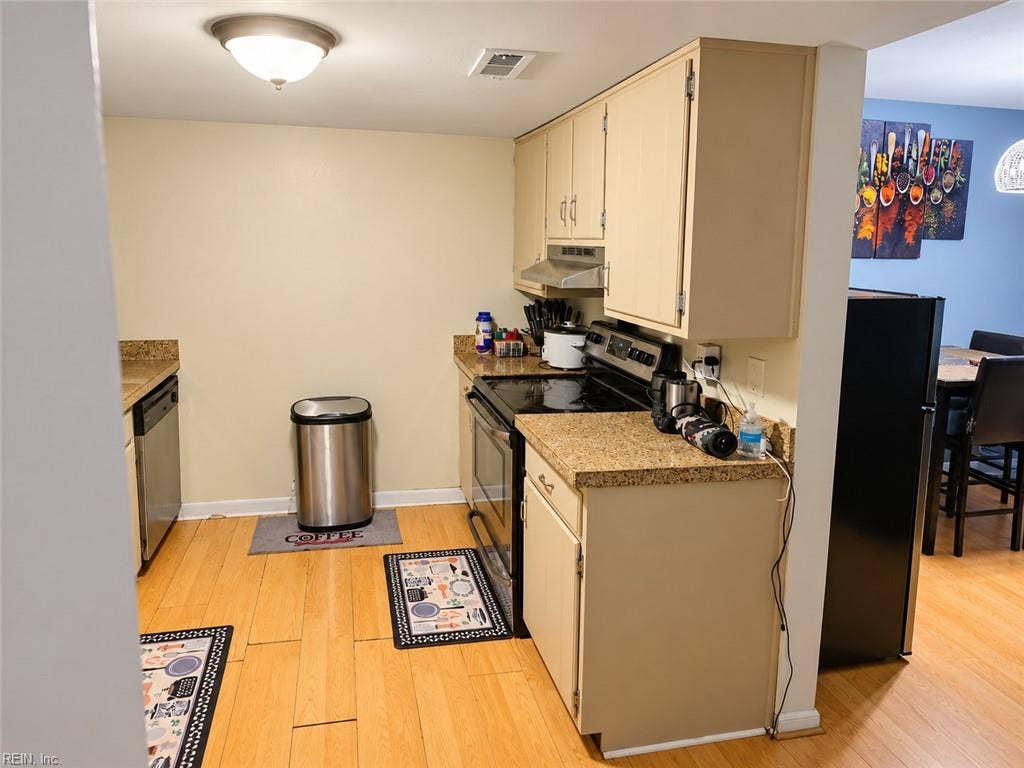 417 Hustings Lane, #D, Newport News, VA 23608 417 Hustings Lane, #D, Newport News, VA 23608