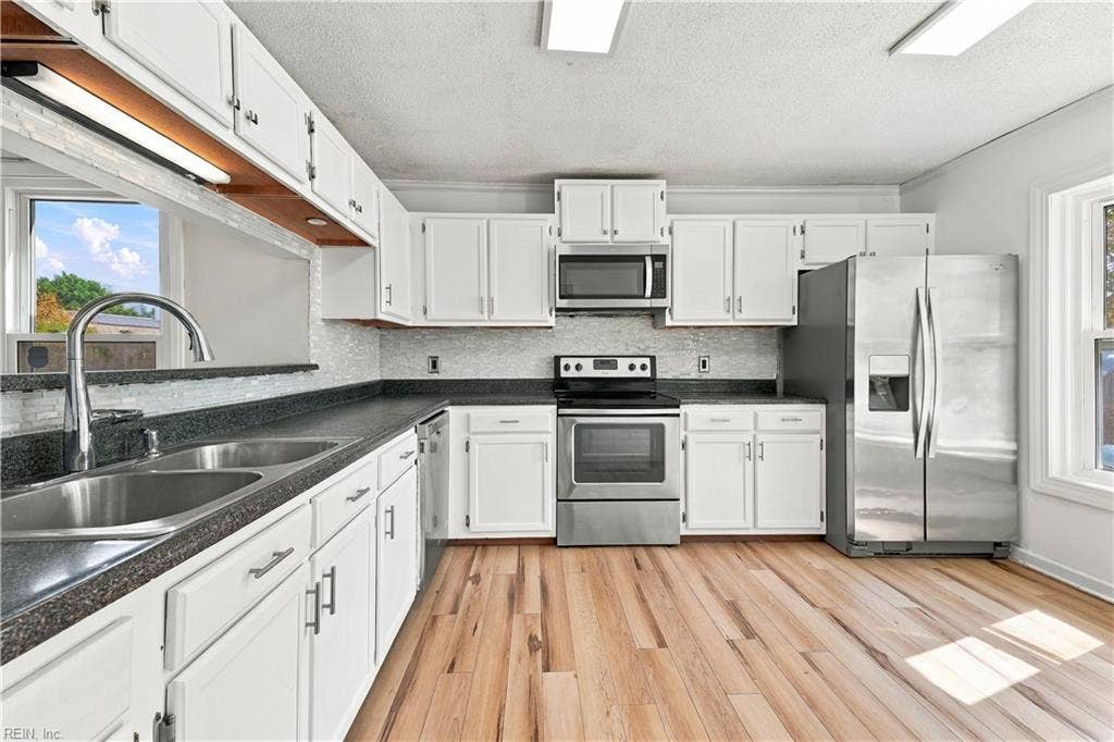 1877 Scarlotti Court, Virginia Beach, VA 23454 1877 Scarlotti Court, Virginia Beach, VA 23454