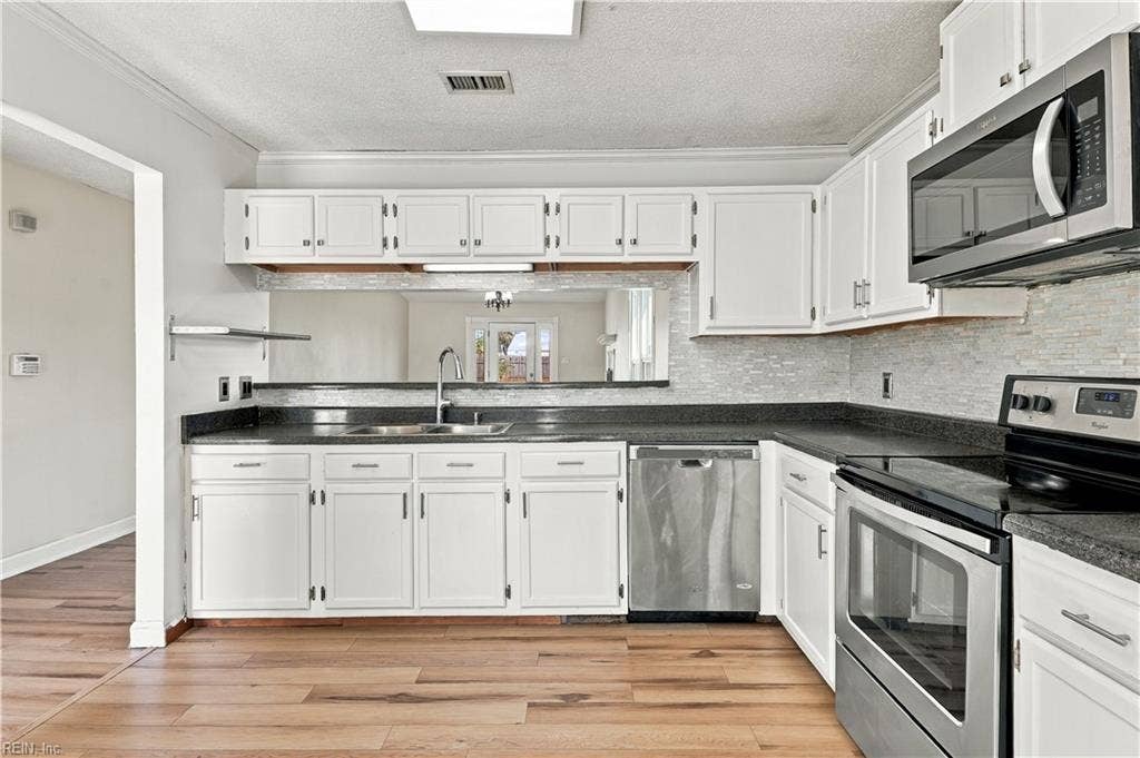 1877 Scarlotti Court, Virginia Beach, VA 23454 1877 Scarlotti Court, Virginia Beach, VA 23454