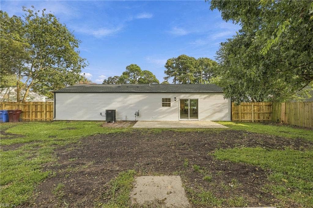 1405 Salton Drive, Chesapeake, VA 23325 1405 Salton Drive, Chesapeake, VA 23325
