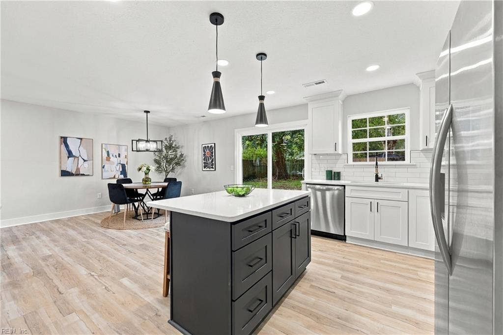 1405 Salton Drive, Chesapeake, VA 23325 1405 Salton Drive, Chesapeake, VA 23325