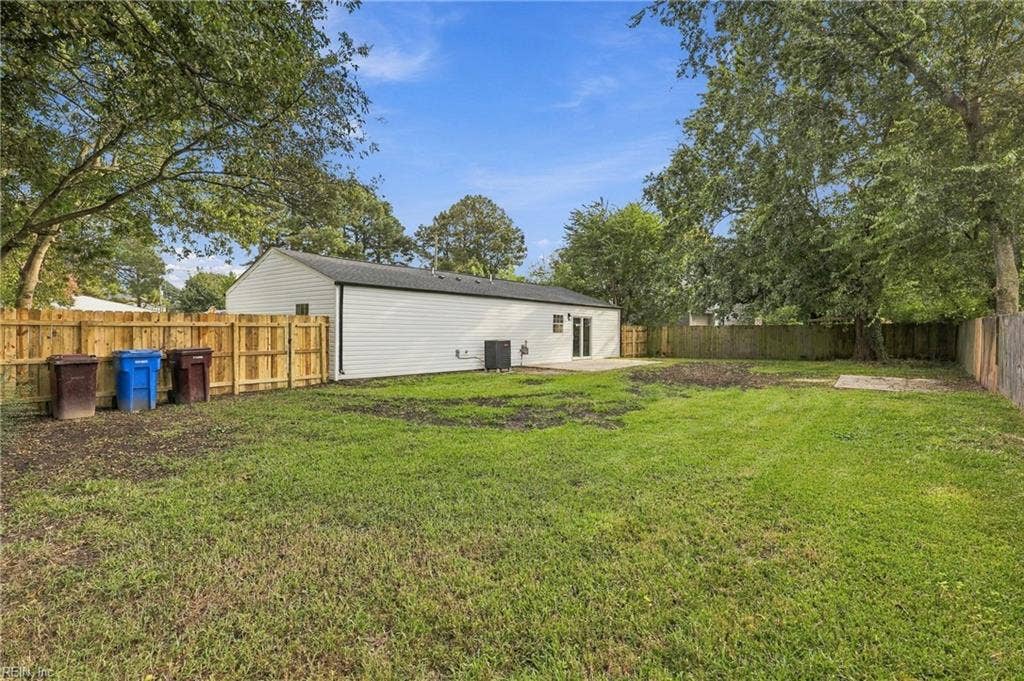 1405 Salton Drive, Chesapeake, VA 23325 1405 Salton Drive, Chesapeake, VA 23325