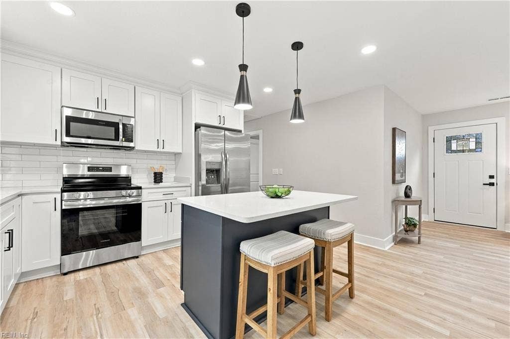 1405 Salton Drive, Chesapeake, VA 23325 1405 Salton Drive, Chesapeake, VA 23325
