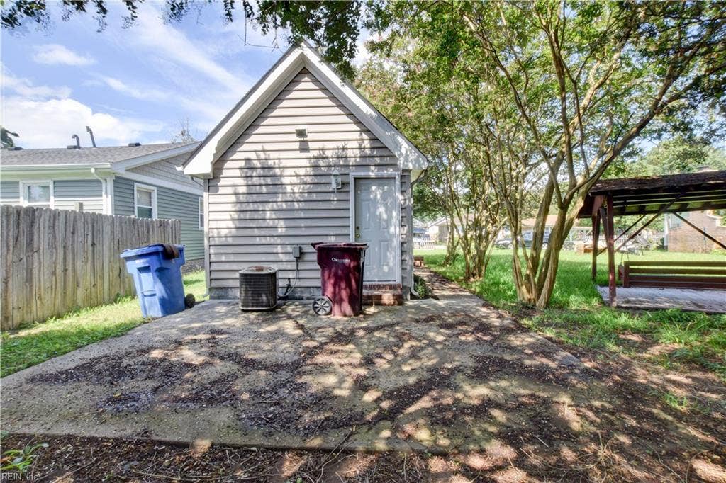 2005 Lockard Avenue, Chesapeake, VA 23320 2005 Lockard Avenue, Chesapeake, VA 23320