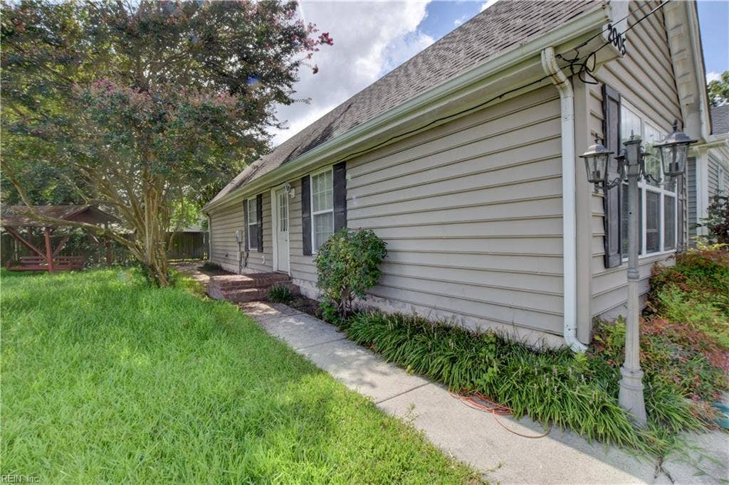 2005 Lockard Avenue, Chesapeake, VA 23320 2005 Lockard Avenue, Chesapeake, VA 23320