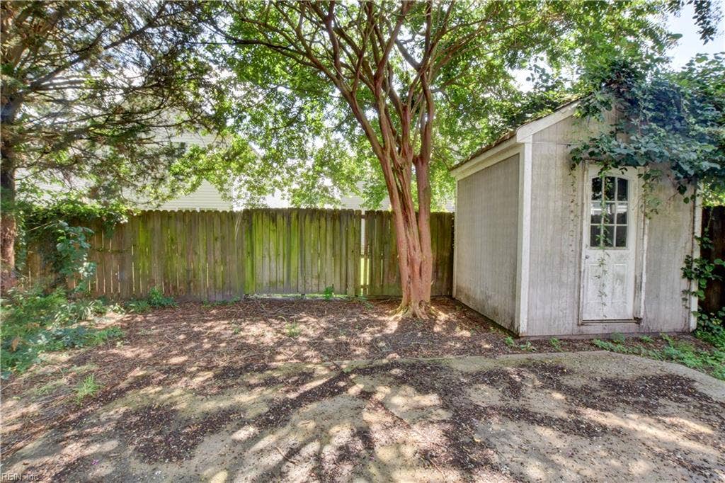 2005 Lockard Avenue, Chesapeake, VA 23320 2005 Lockard Avenue, Chesapeake, VA 23320