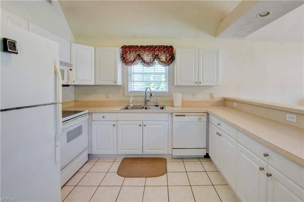 2005 Lockard Avenue, Chesapeake, VA 23320 2005 Lockard Avenue, Chesapeake, VA 23320