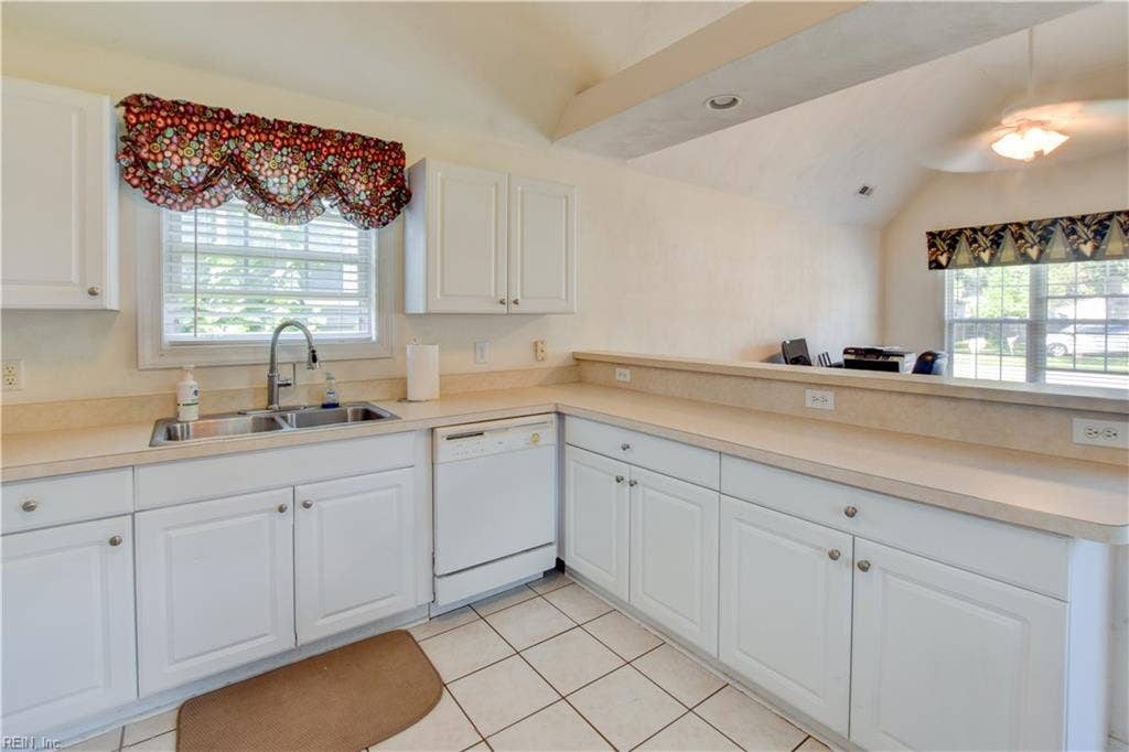 2005 Lockard Avenue, Chesapeake, VA 23320 2005 Lockard Avenue, Chesapeake, VA 23320