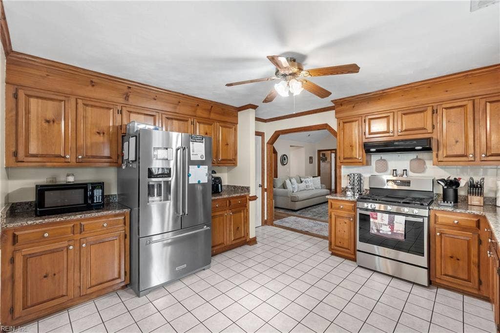 144 Downing Drive, Tunbridge Station, Chesapeake, VA 23322