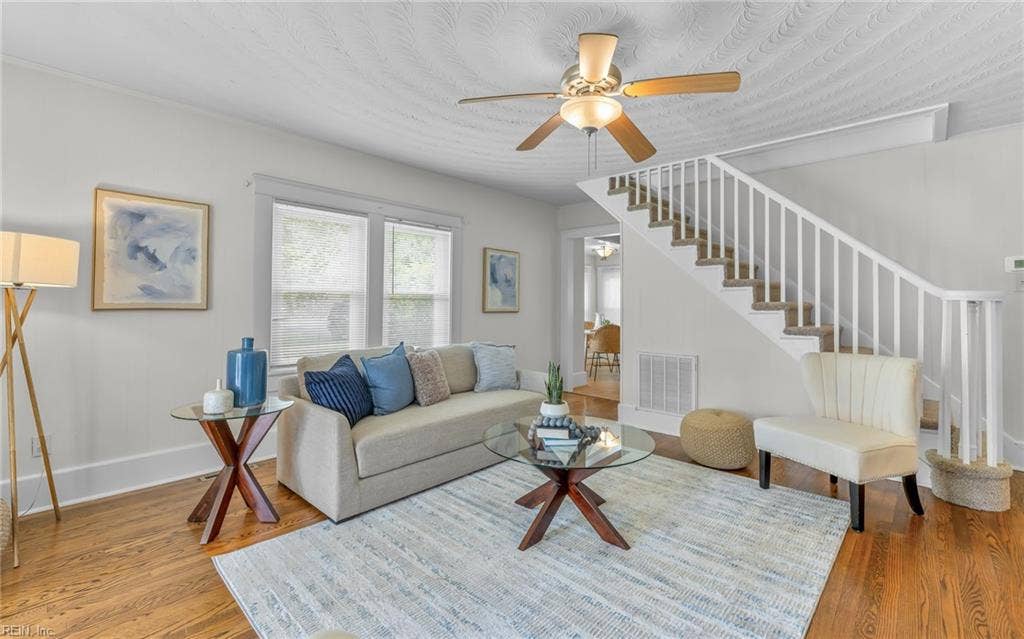 317 George Washington Highway S, Chesapeake, VA 23323 Everything on the main level feels within reach, giving the home flow, functionality, and flexibility!