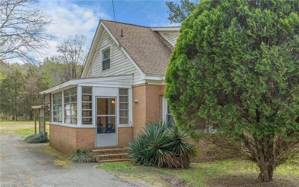 317 George Washington Highway S, Chesapeake, VA 23323 Side entry and enclosed porch add another layer of function to the home’s everyday layout.