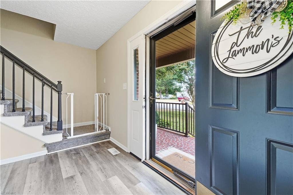 324 Lakeland Drive, Hampton, VA 23669 324 Lakeland Drive, Hampton, VA 23669