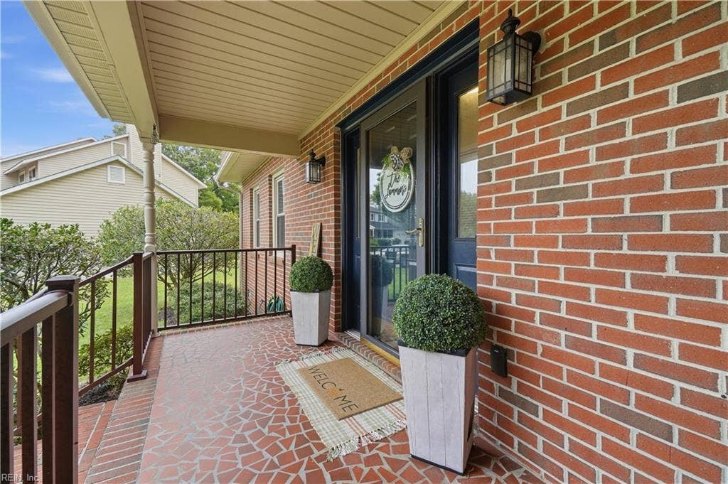 324 Lakeland Drive, Hampton, VA 23669 324 Lakeland Drive, Hampton, VA 23669
