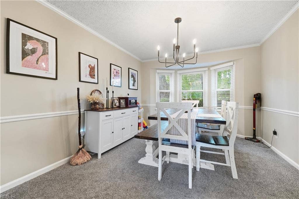 324 Lakeland Drive, Hampton, VA 23669 Dining Room