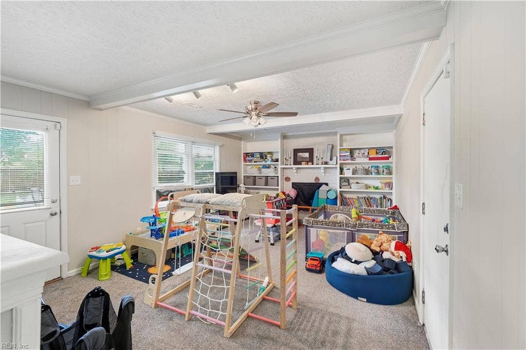 324 Lakeland Drive, Hampton, VA 23669 Office / Playroom