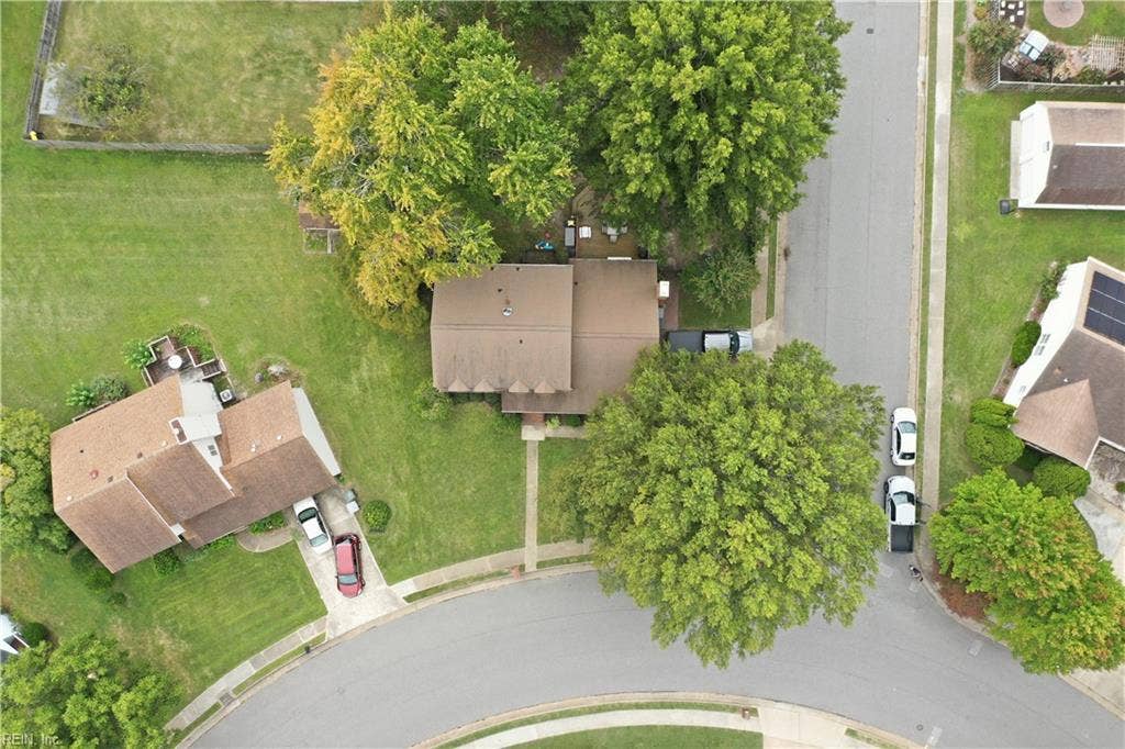 324 Lakeland Drive, Hampton, VA 23669 324 Lakeland Drive, Hampton, VA 23669