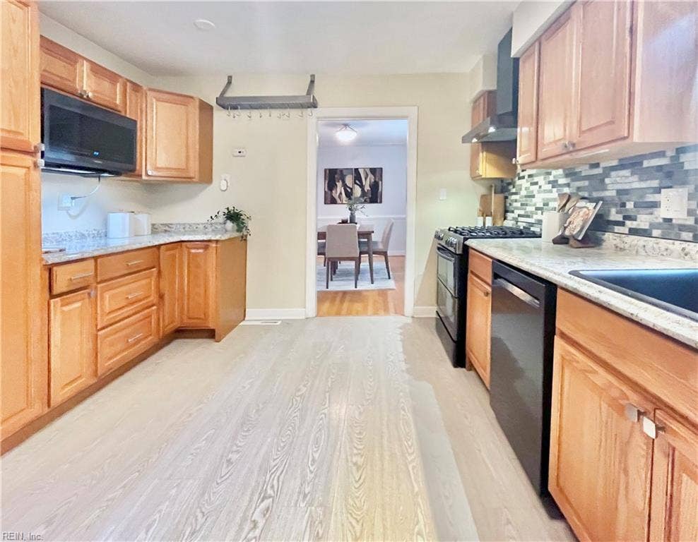 809 Sheraton Drive, Virginia Beach, VA 23452