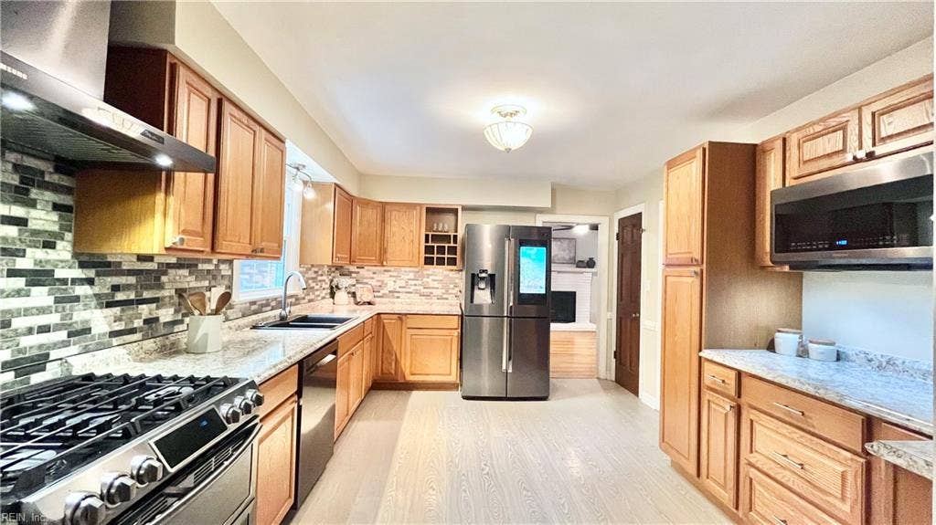 809 Sheraton Drive, Virginia Beach, VA 23452