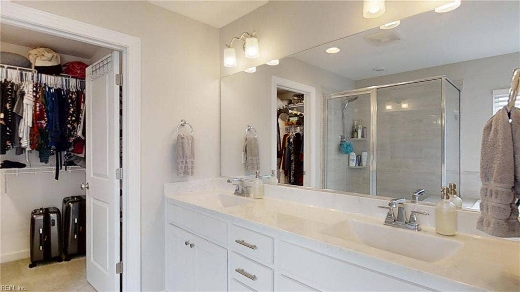 129 Manor Drive, Carrollton, VA 23314 Primary bath (2nd floor)