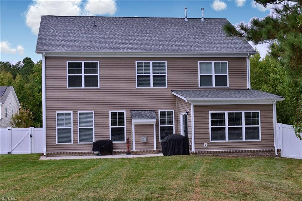 129 Manor Drive, Carrollton, VA 23314 129 Manor Drive, Carrollton, VA 23314