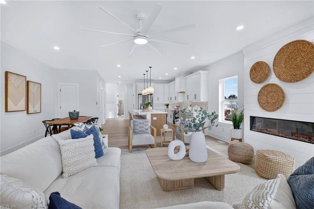 2902 E Ocean View Avenue, #C, Norfolk, VA 23518