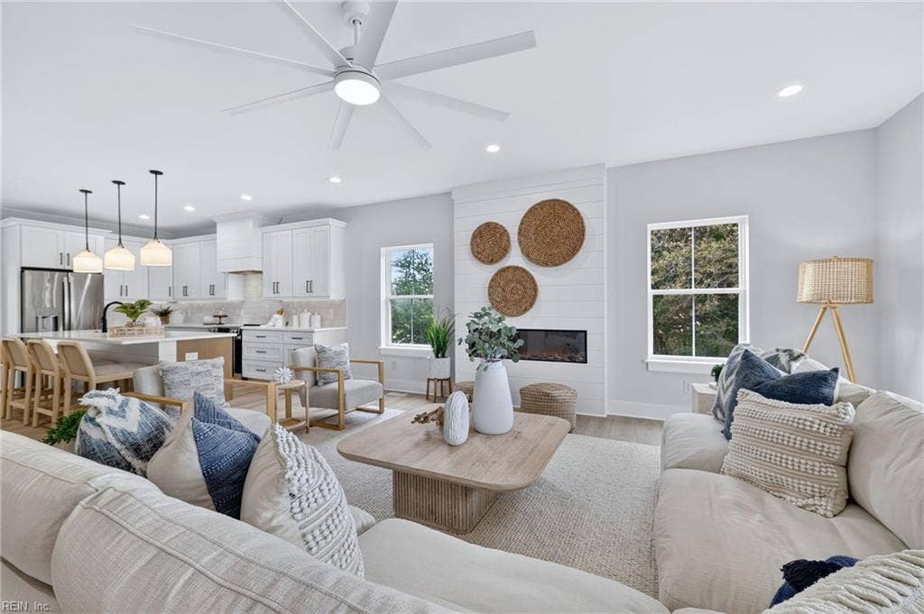 2902 E Ocean View Avenue, #C, Norfolk, VA 23518