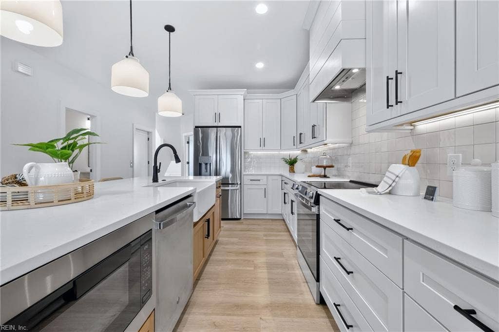 2902 E Ocean View Avenue, #C, Norfolk, VA 23518