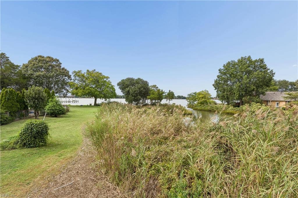 92 OAKVILLE Drive, Hampton, VA 23669