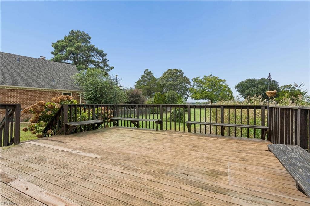 DECK WITH NICE WATER VIEWS