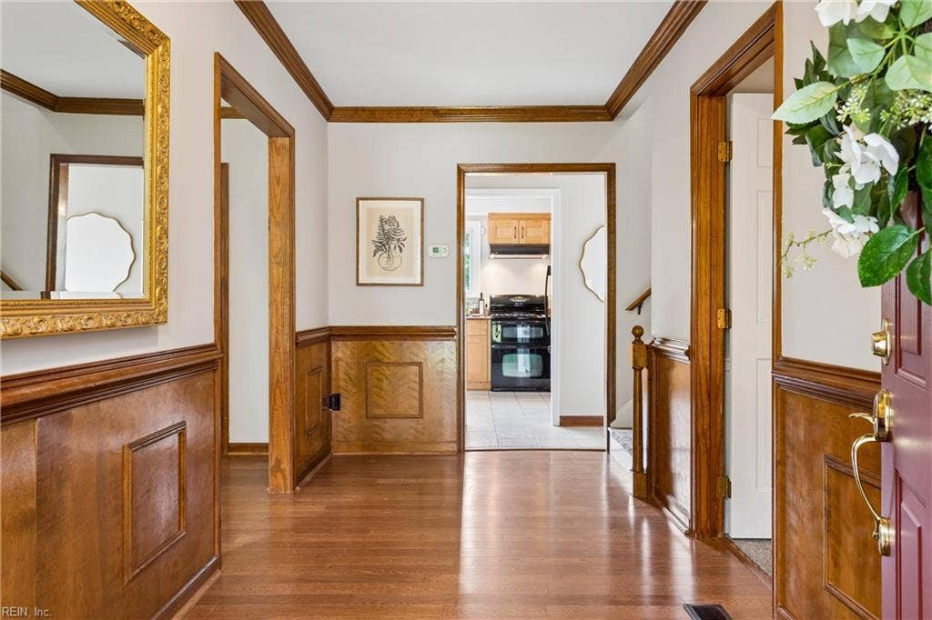 FOYER