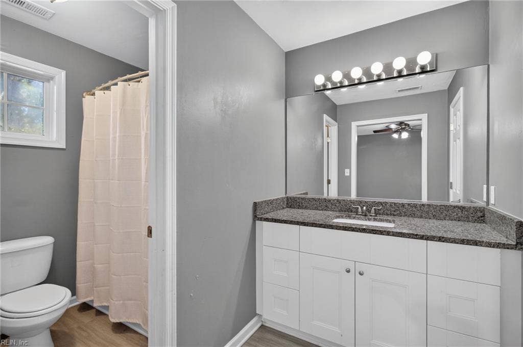 3115 SAINT MIHIEL Avenue, Lafayette Annex, Norfolk, VA 23509 primary bath
