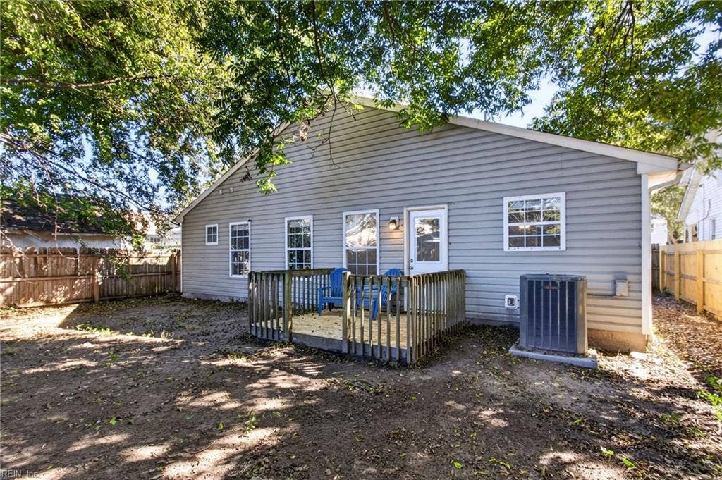 3115 SAINT MIHIEL Avenue, Lafayette Annex, Norfolk, VA 23509 fully fenced back yard