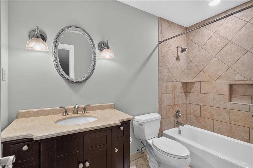 241 Sign Pine Road, Chesapeake, VA 23322