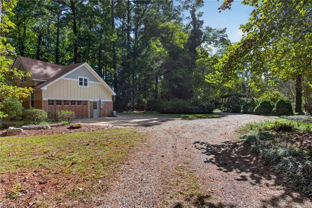 241 Sign Pine Road, Chesapeake, VA 23322
