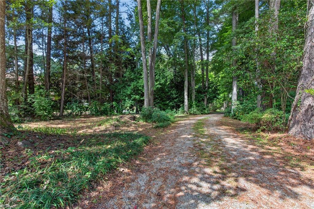 241 Sign Pine Road, Chesapeake, VA 23322