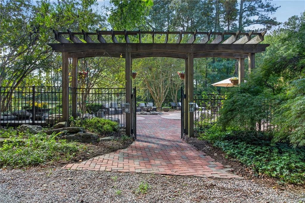 241 Sign Pine Road, Chesapeake, VA 23322
