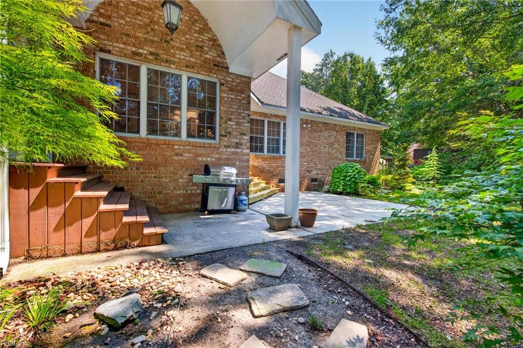 1204 Lingale Court, Emerald Lakes, Chesapeake, VA 23322 1204 Lingale Court, Emerald Lakes, Chesapeake, VA 23322