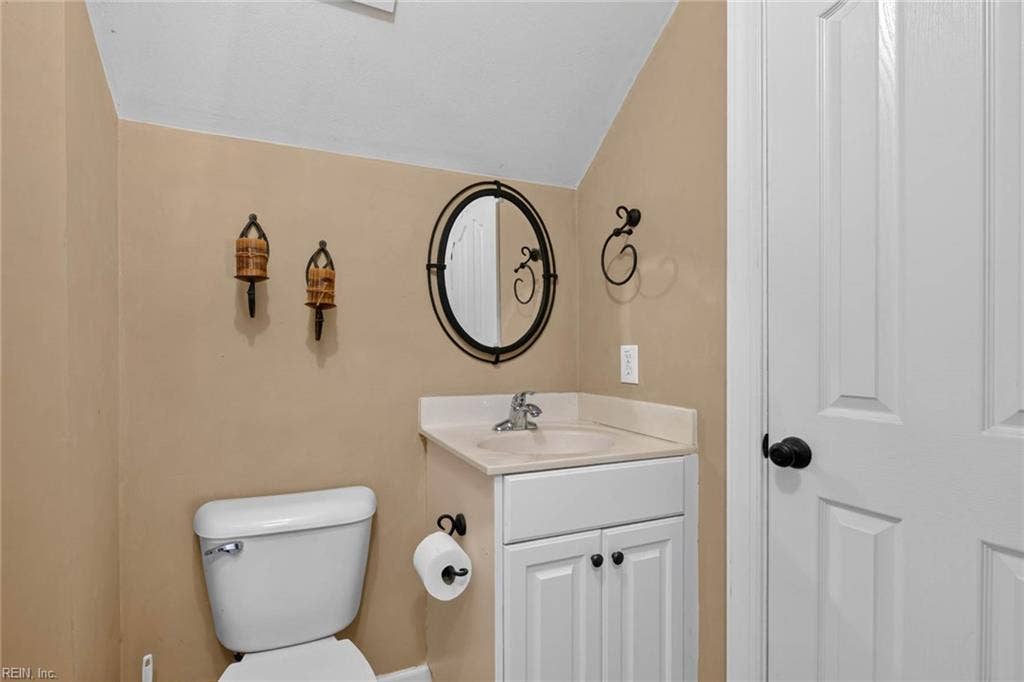 1204 Lingale Court, Emerald Lakes, Chesapeake, VA 23322 1204 Lingale Court, Emerald Lakes, Chesapeake, VA 23322