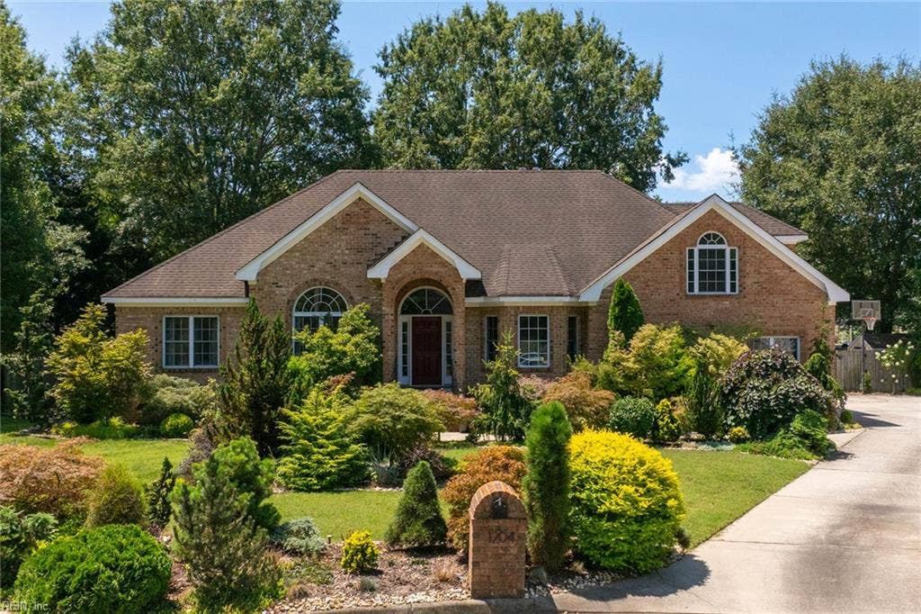 1204 Lingale Court, Emerald Lakes, Chesapeake, VA 23322 1204 Lingale Court, Emerald Lakes, Chesapeake, VA 23322