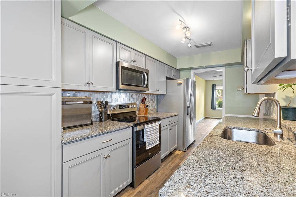 3964 Roebling Lane, Virginia Beach, VA 23452 3964 Roebling Lane, Virginia Beach, VA 23452