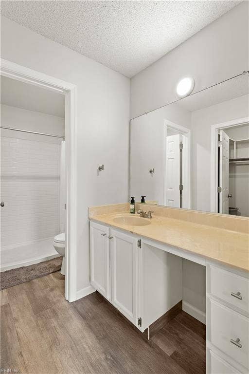 3964 Roebling Lane, Virginia Beach, VA 23452 Primary ensuite bathroom