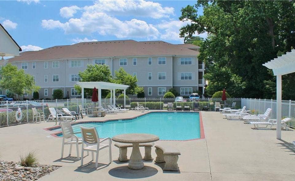 932 Southmoor Drive, #305, Virginia Beach, VA 23455
