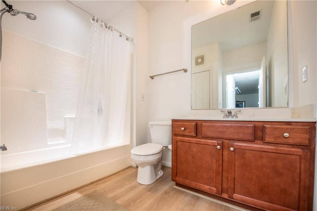 932 Southmoor Drive, #305, Virginia Beach, VA 23455