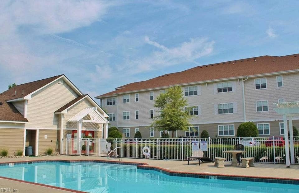 932 Southmoor Drive, #305, Virginia Beach, VA 23455