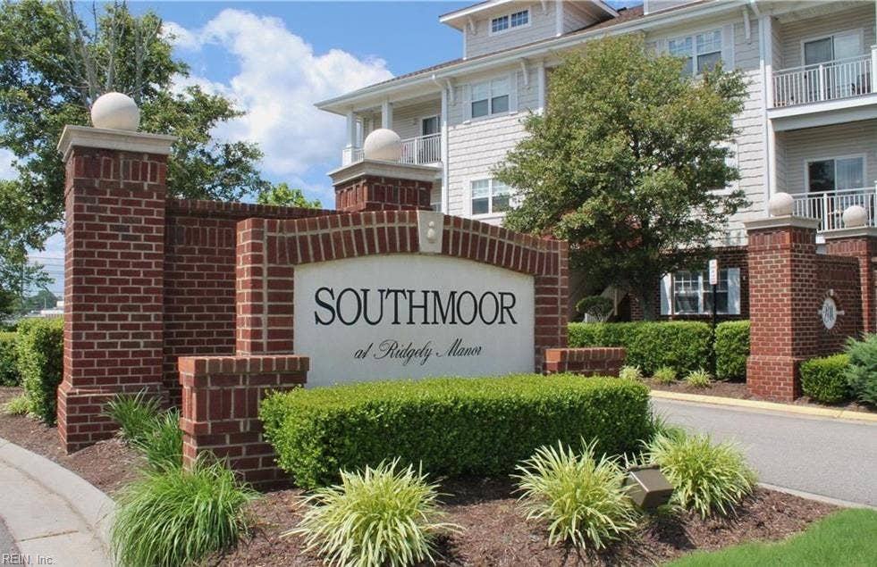 932 Southmoor Drive, #305, Virginia Beach, VA 23455