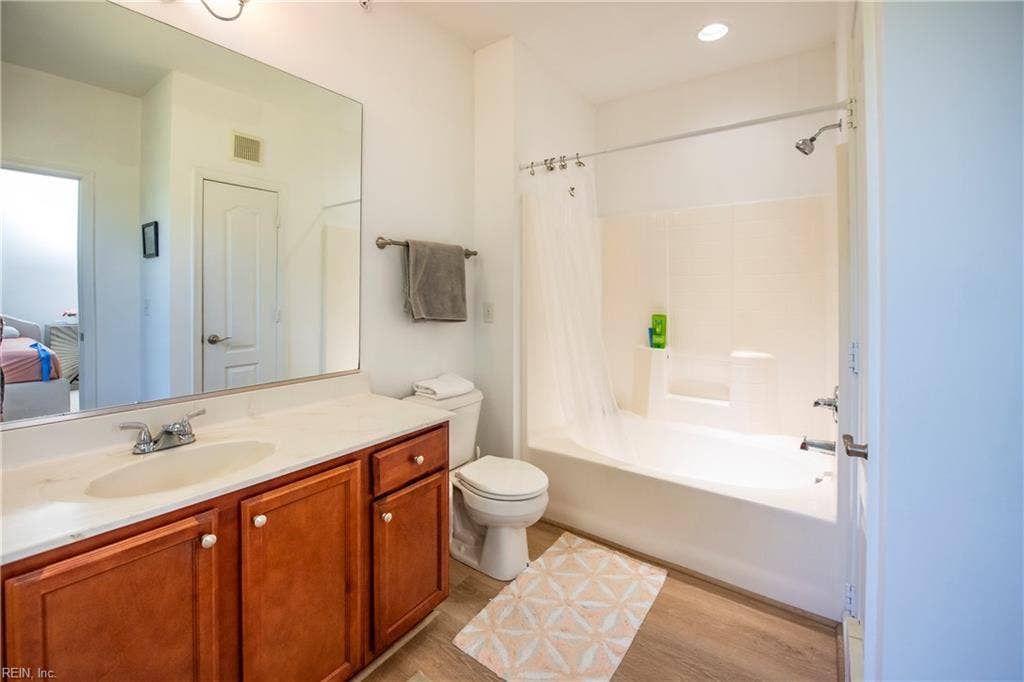 932 Southmoor Drive, #305, Virginia Beach, VA 23455