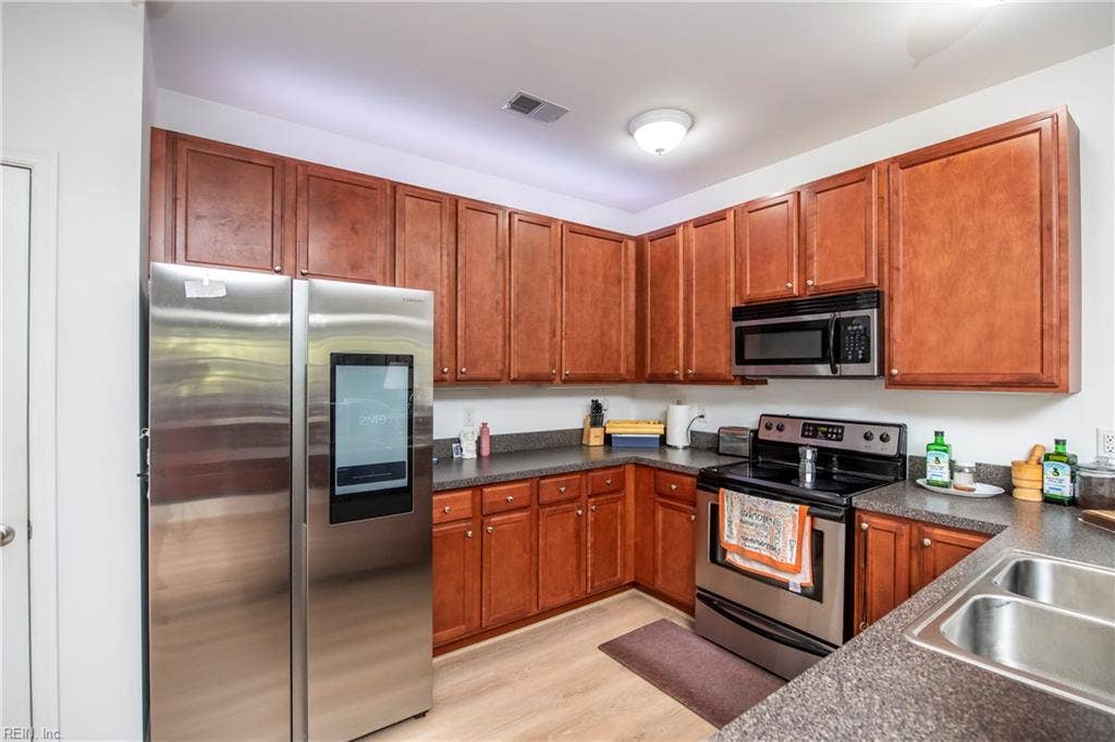932 Southmoor Drive, #305, Virginia Beach, VA 23455