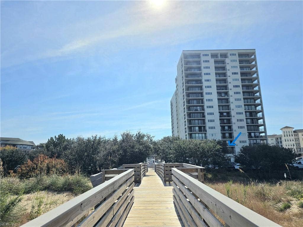 You can see the balcony from the beach