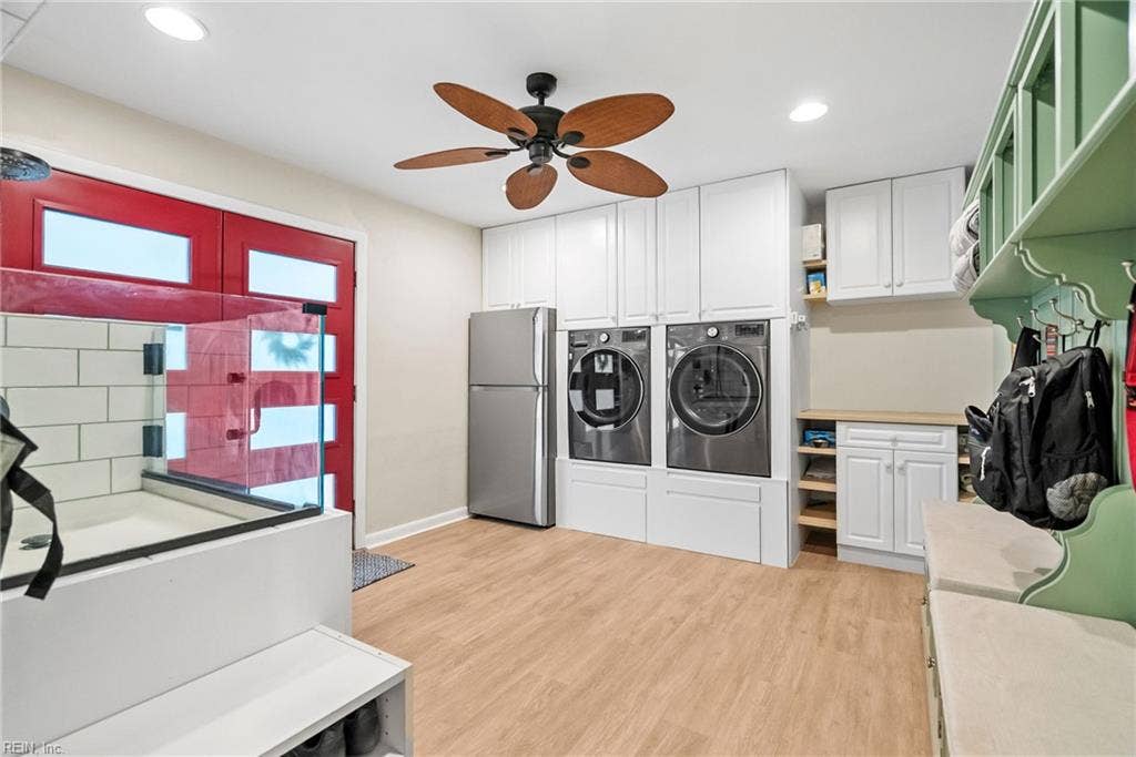 2031 Ridge End Road, Virginia Beach, VA 23454 Mudroom/laundry room with extra fridge and dog washing station